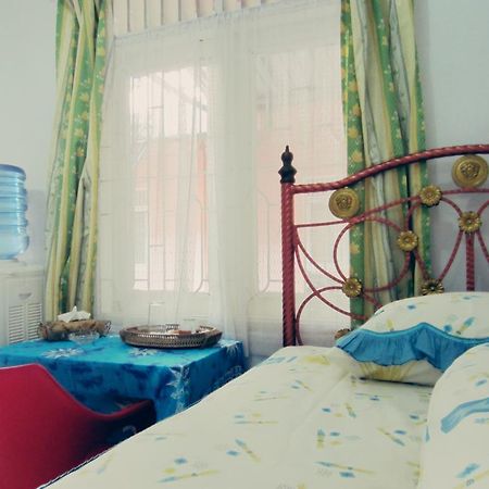Griya 24 Homestay 棉兰 外观 照片