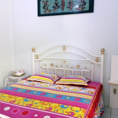 Griya 24 Homestay 棉兰 外观 照片