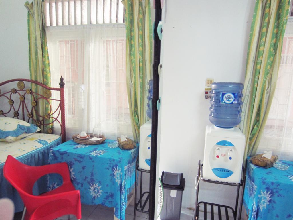 Griya 24 Homestay 棉兰 外观 照片