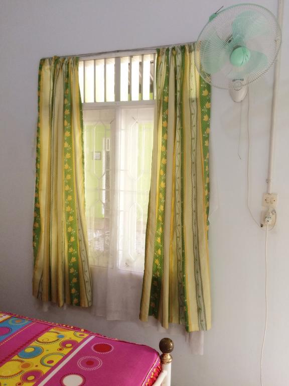 Griya 24 Homestay 棉兰 外观 照片