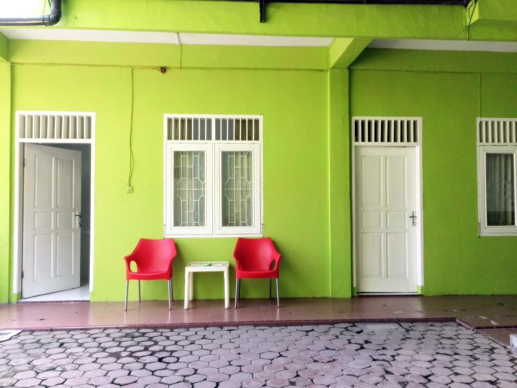 Griya 24 Homestay 棉兰 外观 照片